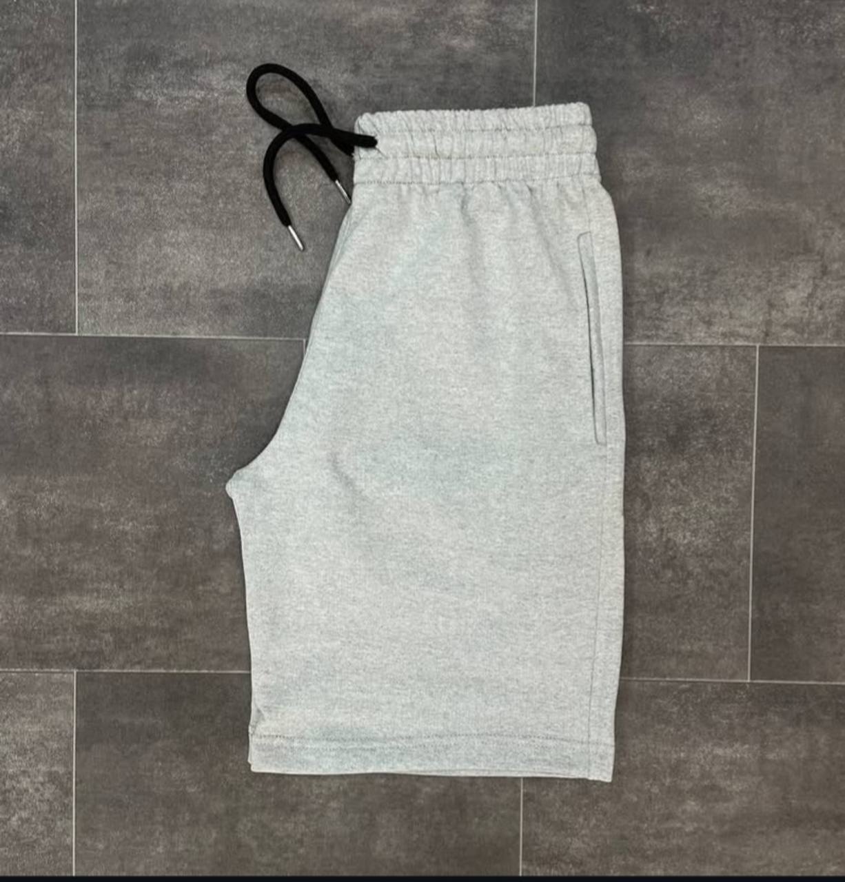 short ✨✨✨