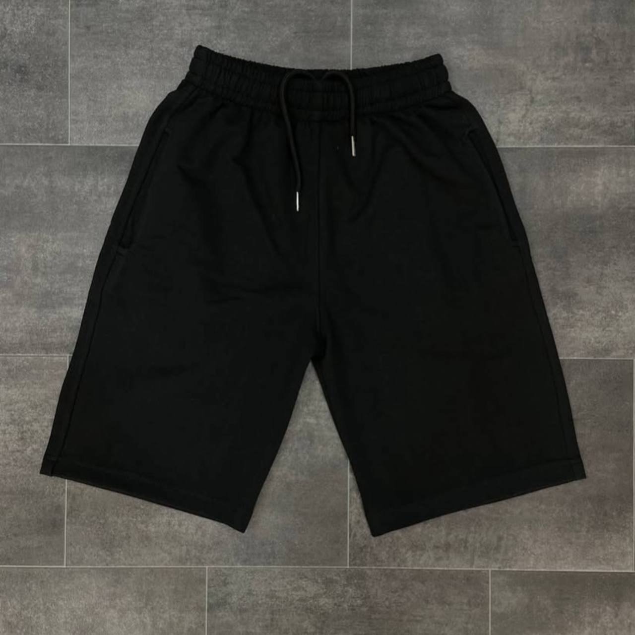 short ✨✨✨